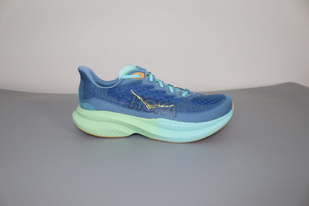 Picture of the Hoka Mach 6 from the side