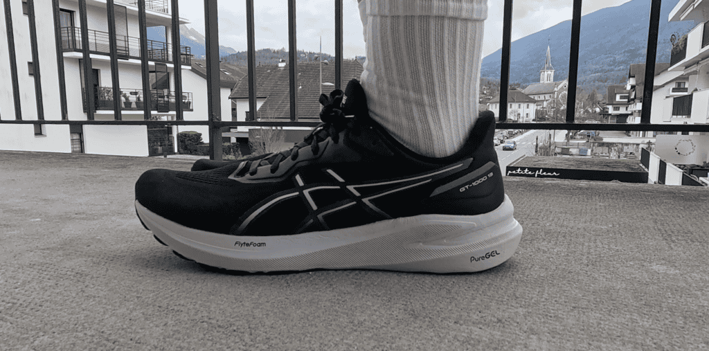 Picture of the Asics GT 1000 13 in black and white