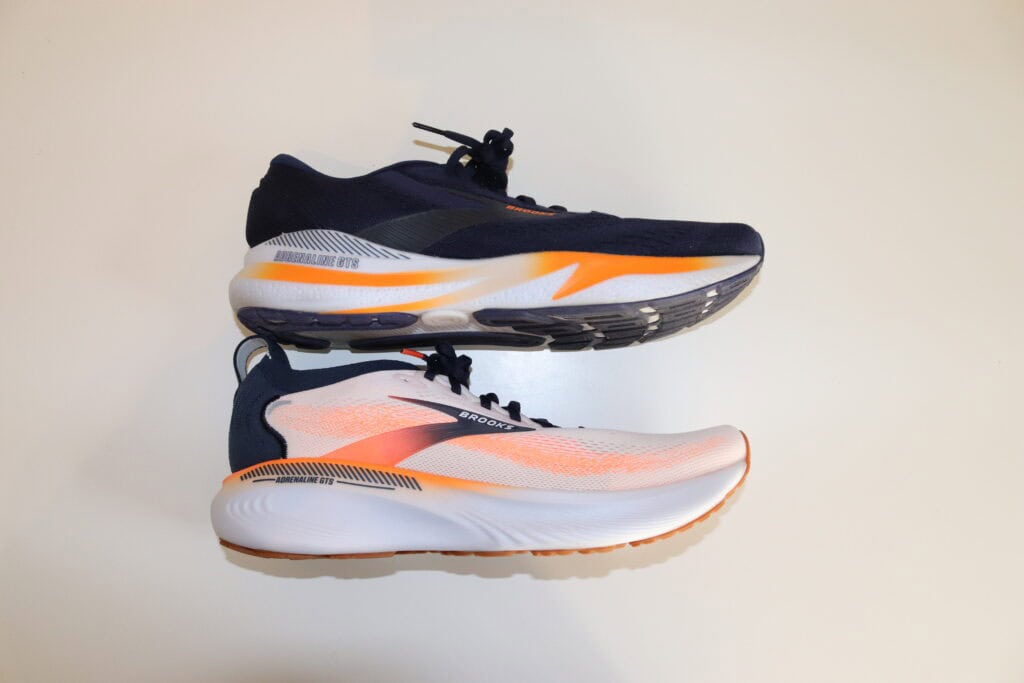 Photo of the lateral sides of the Brooks Adrenaline GTS 25 and GTS 24 side by side