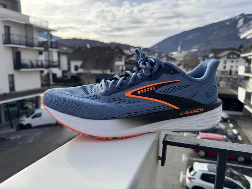 Photo of the Brooks Launch 12 from the side