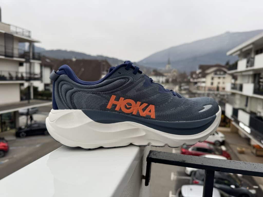 Photo of the hoka gaviota 6 from the lateral side