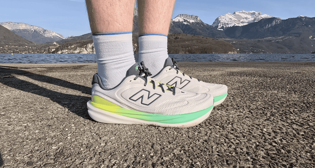 Photo of the New Balance 1080 v15 from the side