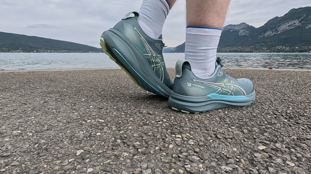 Photo of the Asics Gel Kayano 33 rear and outersole
